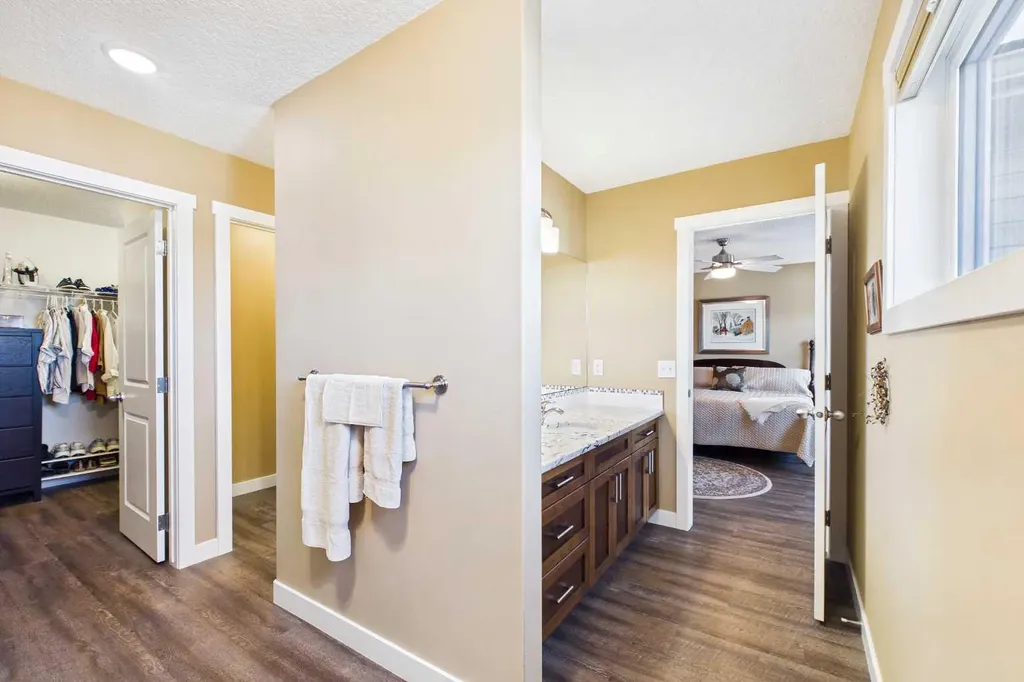 1910 High Park Circle NW High River AB T1V 0E7