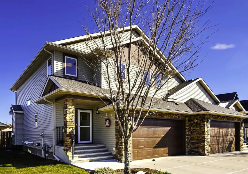 1910 High Park Circle NW High River AB T1V 0E7