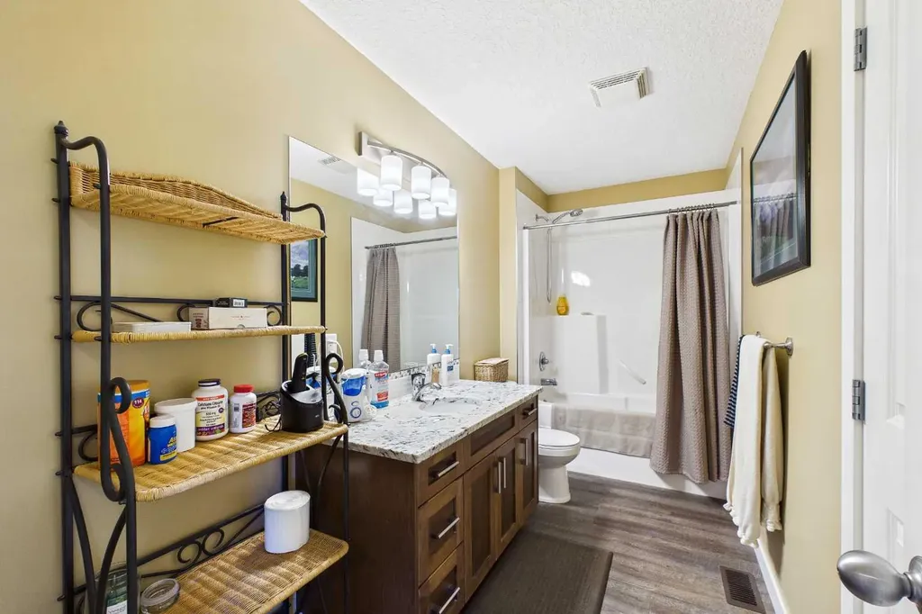 1910 High Park Circle NW High River AB T1V 0E7