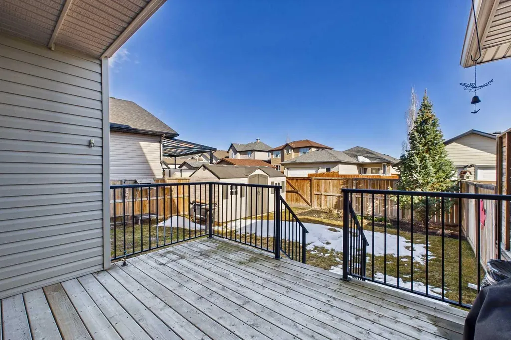 1910 High Park Circle NW High River AB T1V 0E7