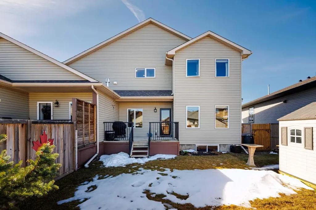 1910 High Park Circle NW High River AB T1V 0E7
