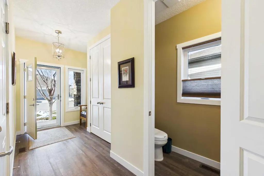 1910 High Park Circle NW High River AB T1V 0E7