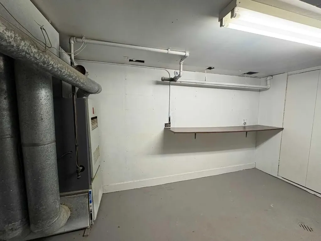 2021 19 Avenue Didsbury AB T0M 0W0