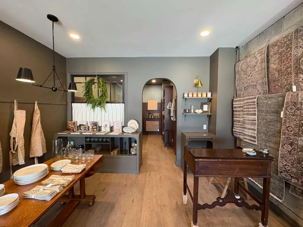 2021 19 Avenue Didsbury AB T0M 0W0