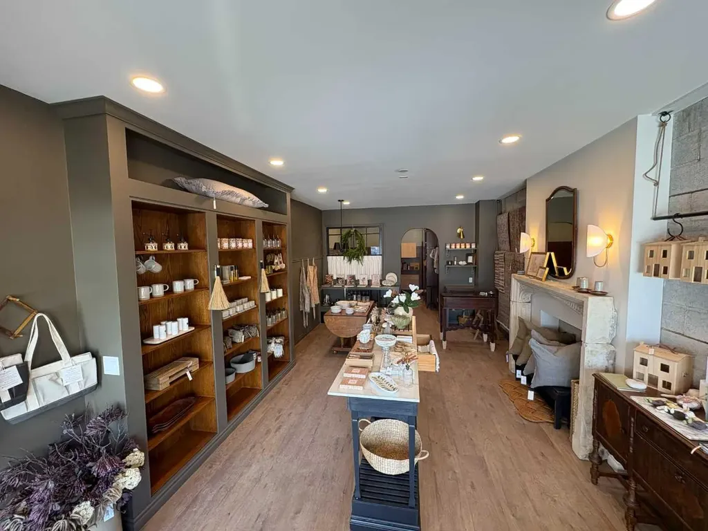 2021 19 Avenue Didsbury AB T0M 0W0