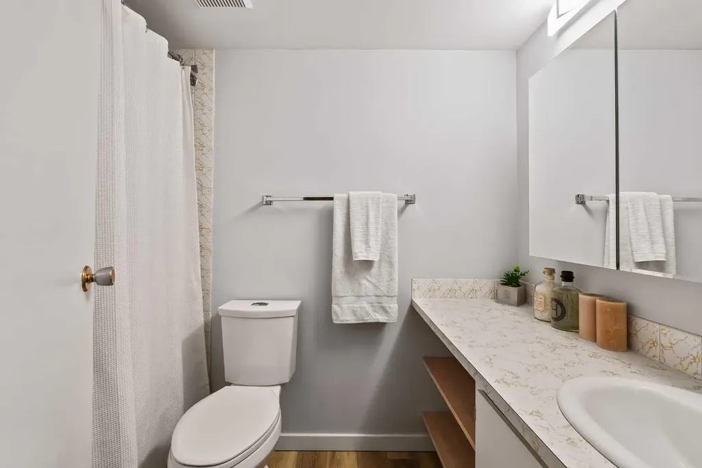 310 4 Avenue NE Calgary AB T2E 0J5