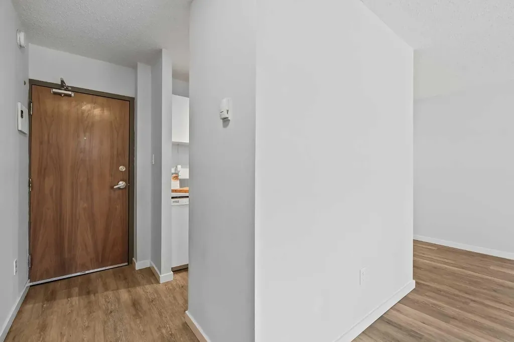 310 4 Avenue NE Calgary AB T2E 0J5