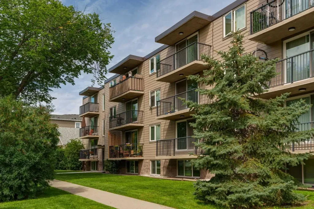 310 4 Avenue NE Calgary AB T2E 0J5