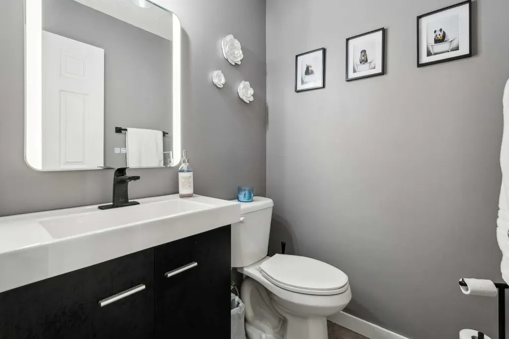 1336 154 Avenue SW Calgary AB T2Y 3E5