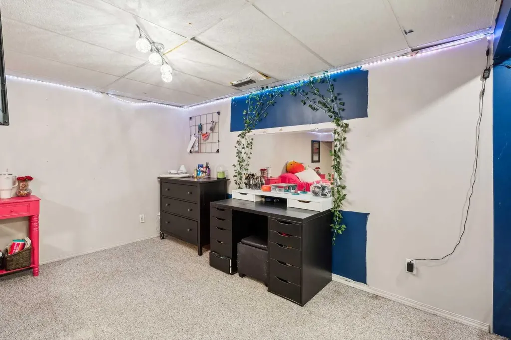 1336 154 Avenue SW Calgary AB T2Y 3E5