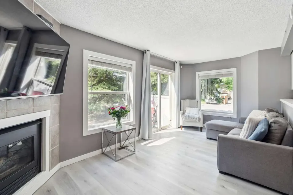 1336 154 Avenue SW Calgary AB T2Y 3E5