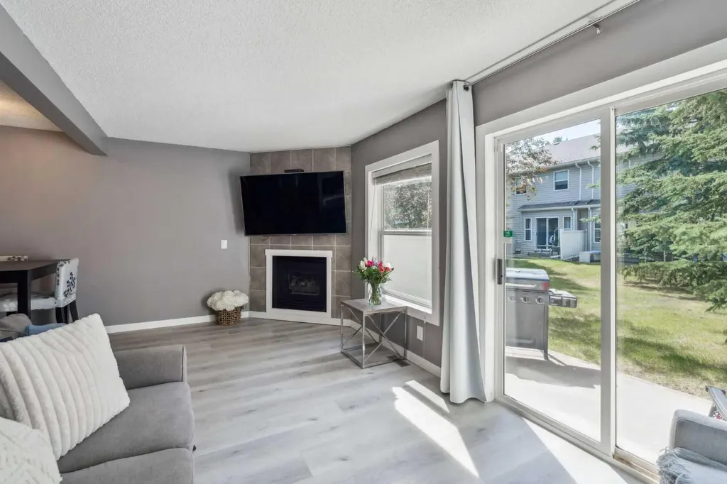 1336 154 Avenue SW Calgary AB T2Y 3E5