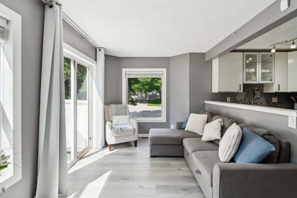 1336 154 Avenue SW Calgary AB T2Y 3E5