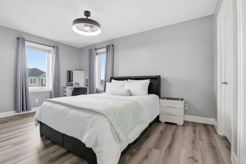 52 Windstone Green SW Airdrie AB T4B 0N5