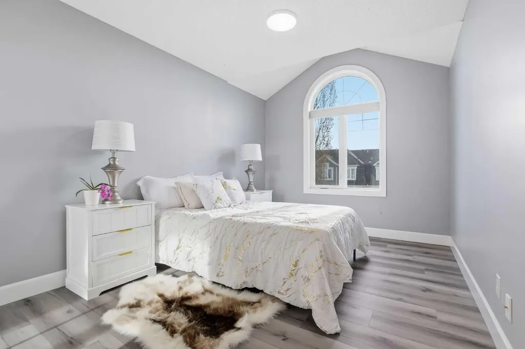 52 Windstone Green SW Airdrie AB T4B 0N5