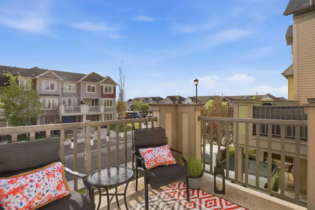 52 Windstone Green SW Airdrie AB T4B 0N5