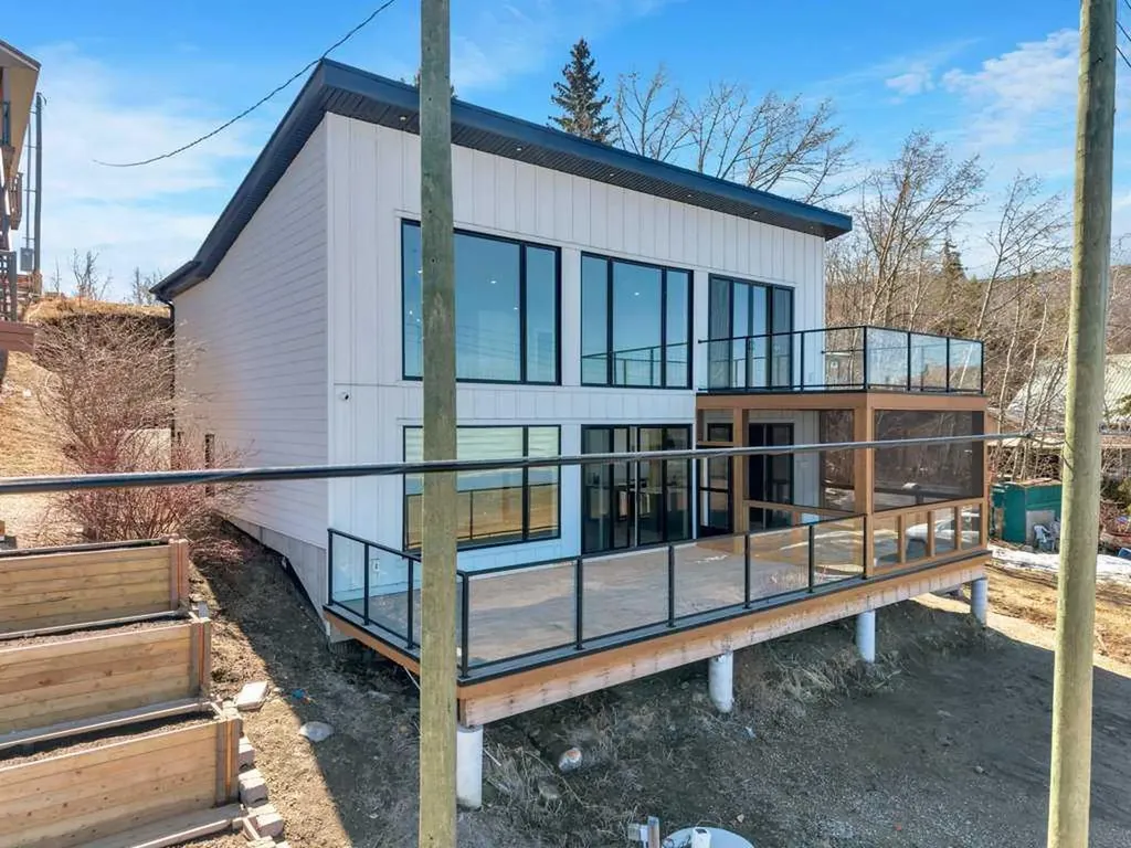 47 Bay View Street Rochon Sands AB T0C 3B0