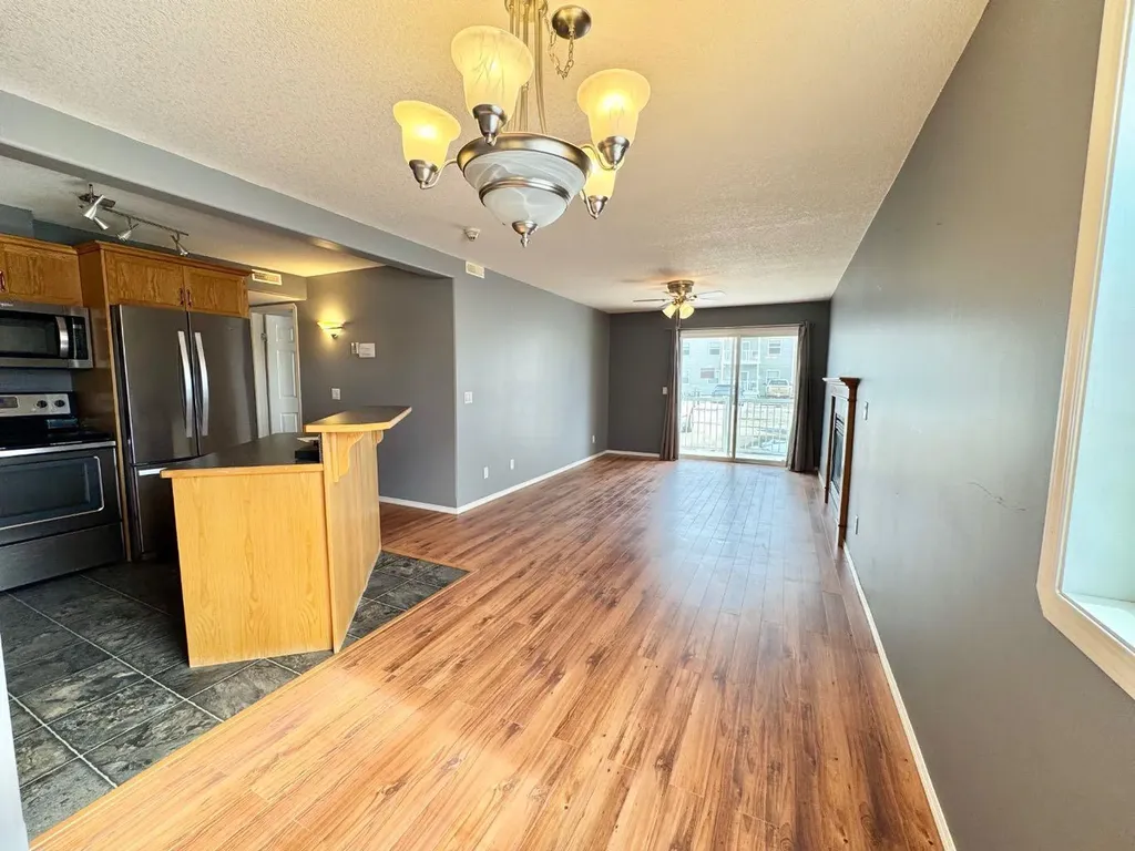 501 3 Fox Creek AB T0H1P0