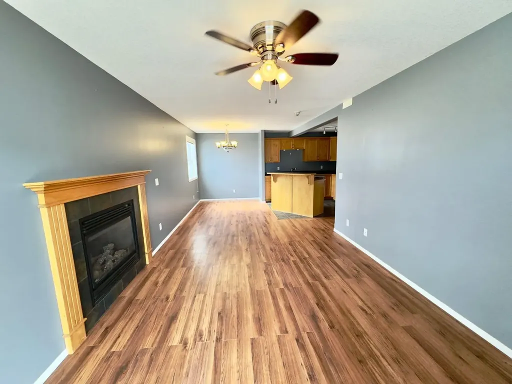 501 3 Fox Creek AB T0H1P0