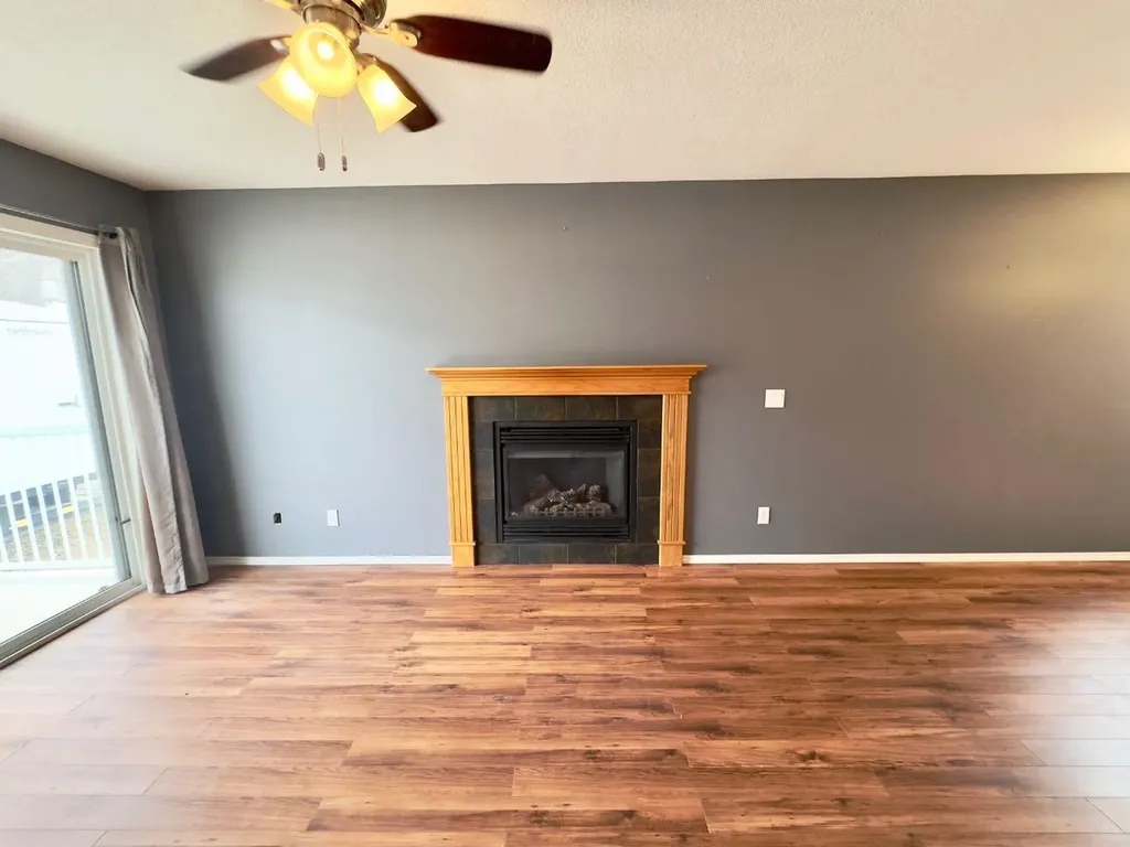 501 3 Fox Creek AB T0H1P0