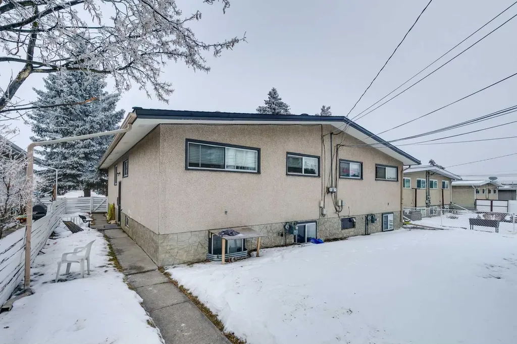 1440 45 Street SW Calgary AB T3C 2C2