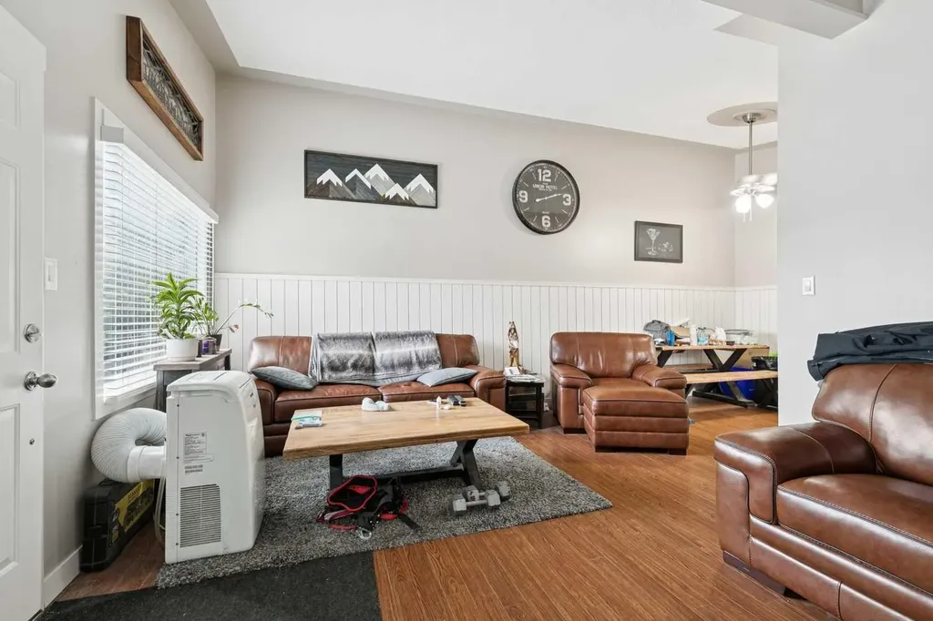 1440 45 Street SW Calgary AB T3C 2C2