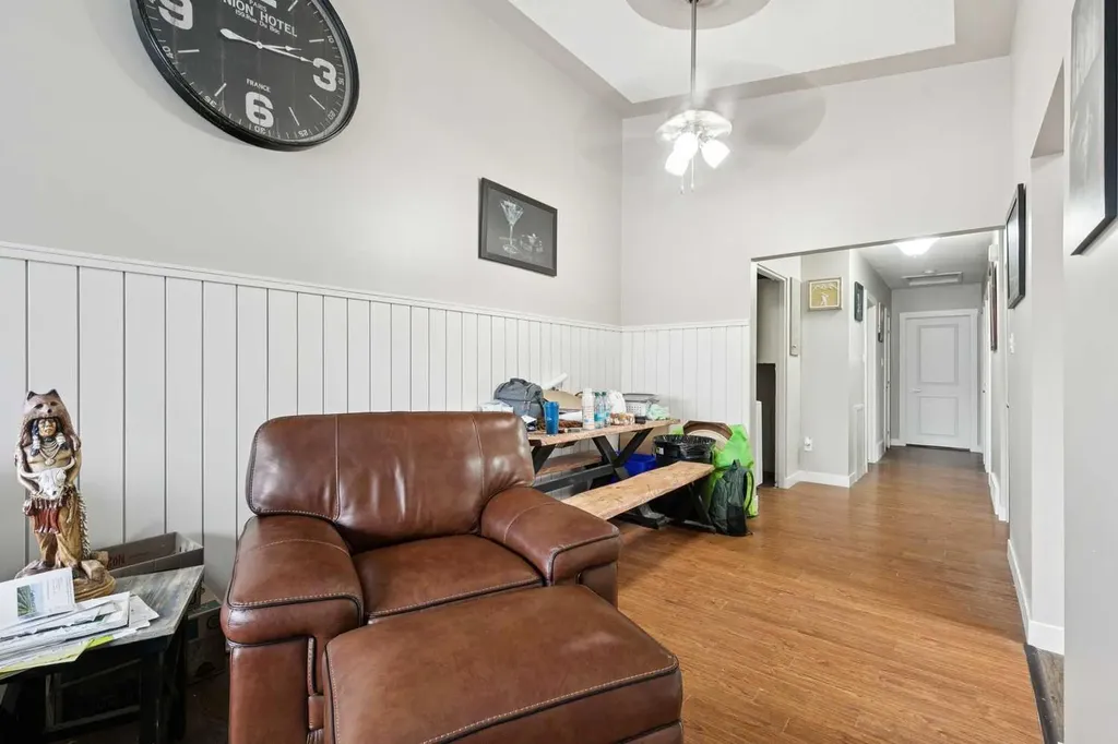1440 45 Street SW Calgary AB T3C 2C2