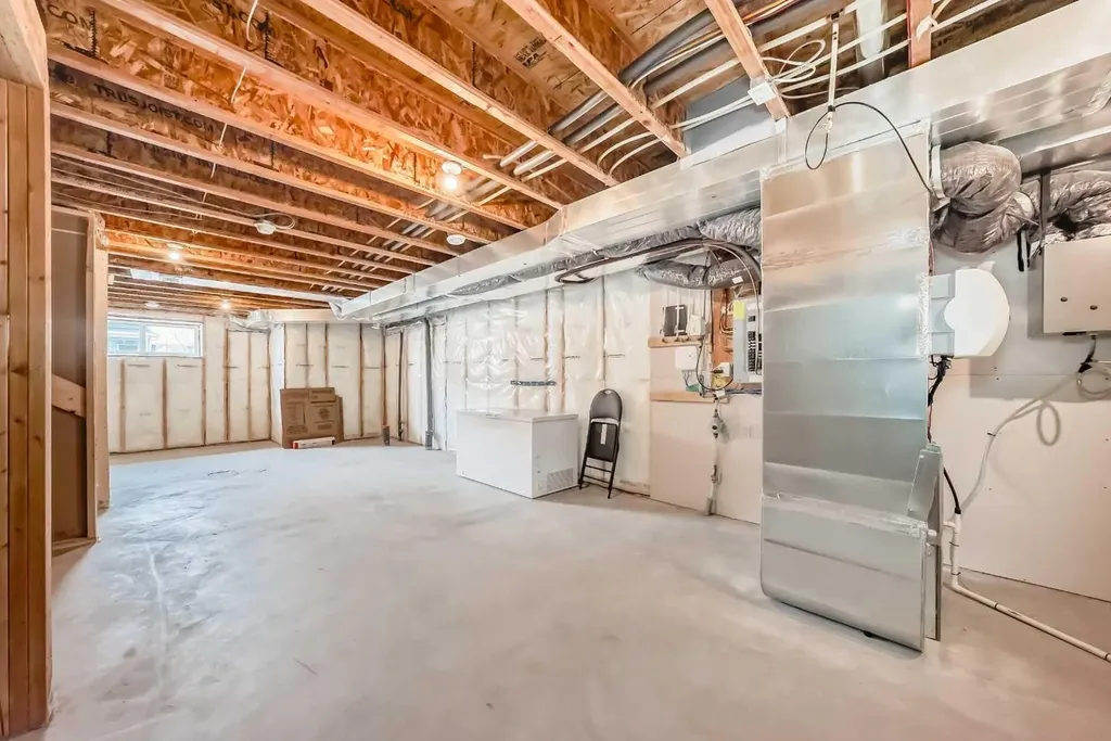 18 Willow Crescent Okotoks AB T1S 5S2