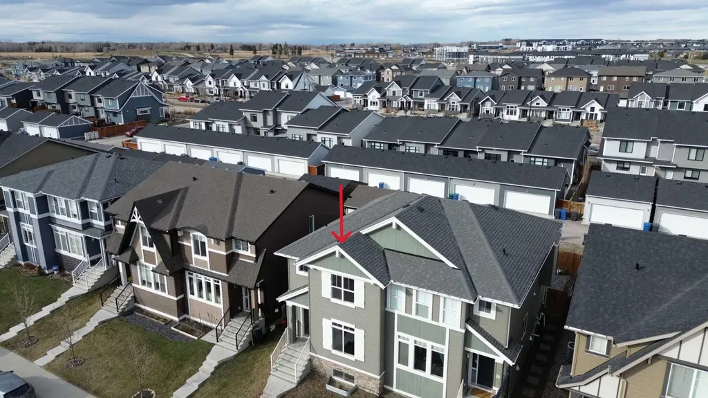 18 Willow Crescent Okotoks AB T1S 5S2