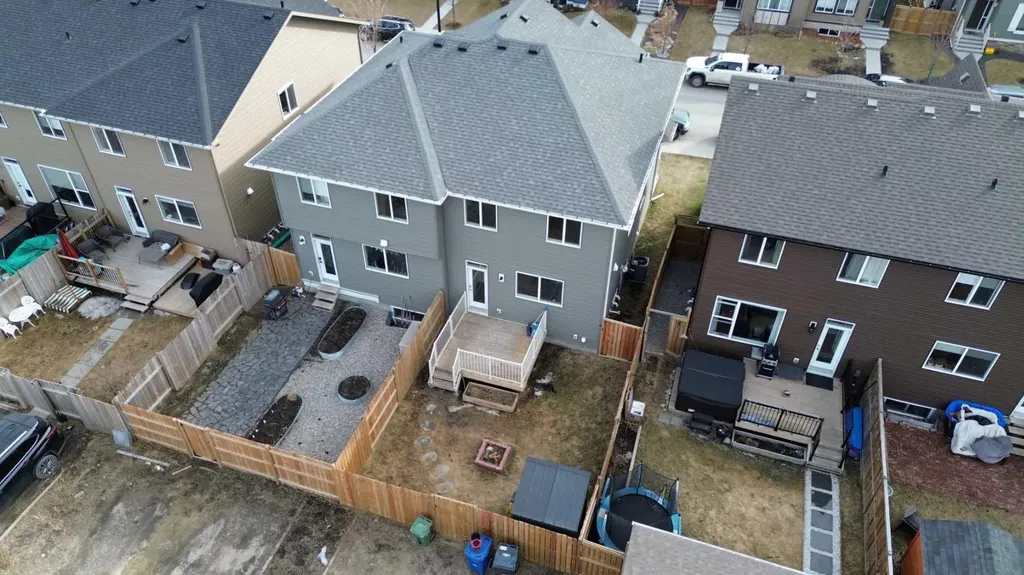 18 Willow Crescent Okotoks AB T1S 5S2
