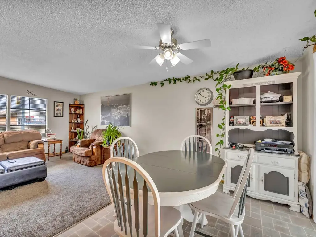 561 12 Street NW Medicine Hat AB T1A6R3