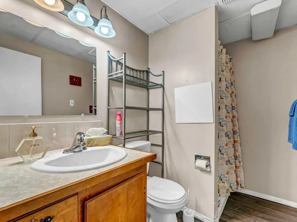 561 12 Street NW Medicine Hat AB T1A6R3