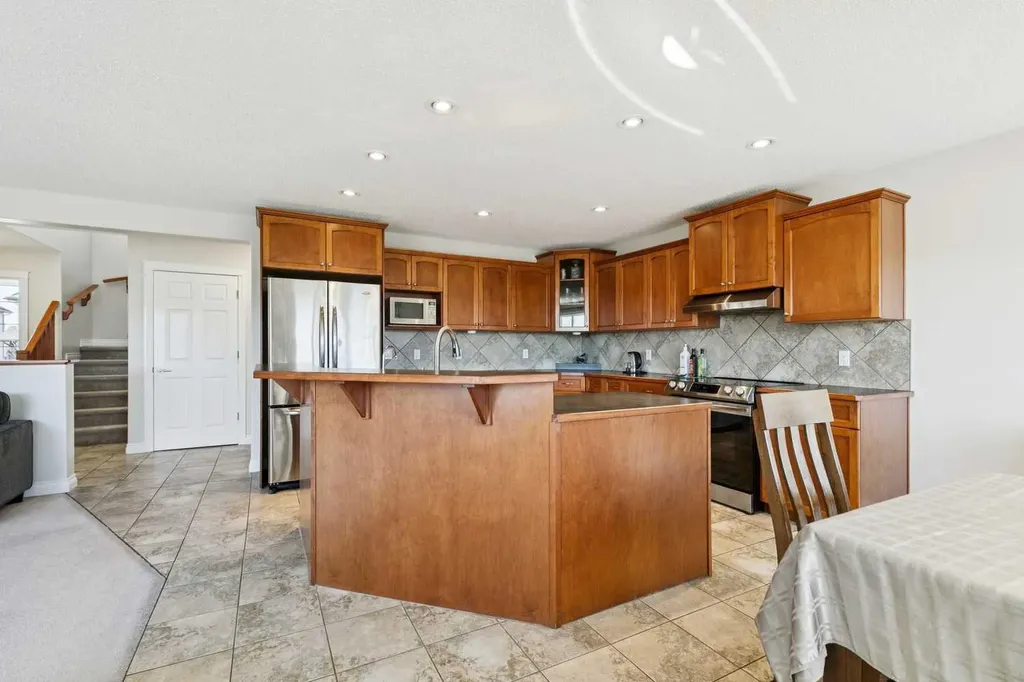 63 Westmount Circle Okotoks AB T1S 0B7