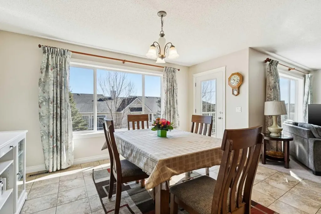 63 Westmount Circle Okotoks AB T1S 0B7