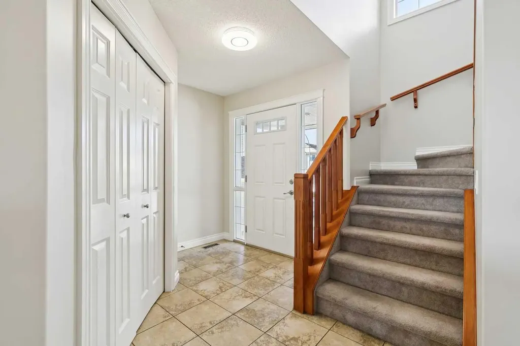 63 Westmount Circle Okotoks AB T1S 0B7