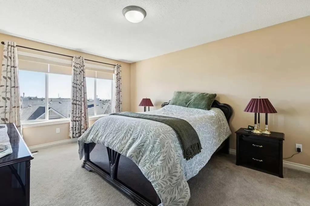 63 Westmount Circle Okotoks AB T1S 0B7