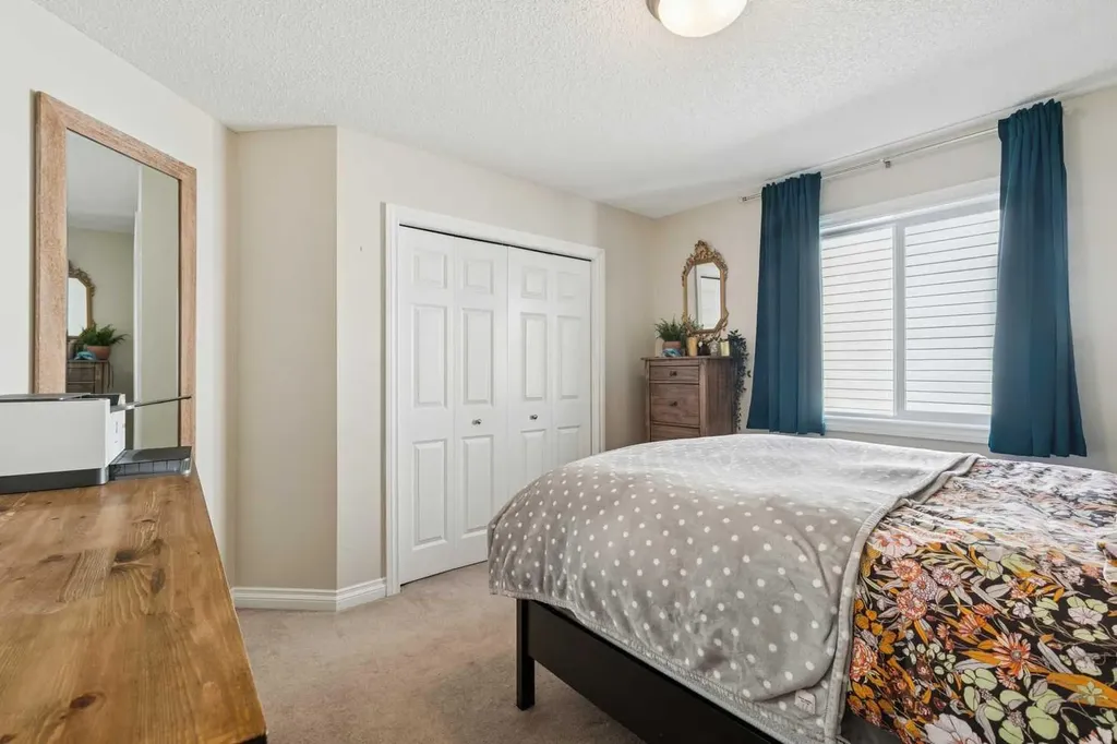 63 Westmount Circle Okotoks AB T1S 0B7