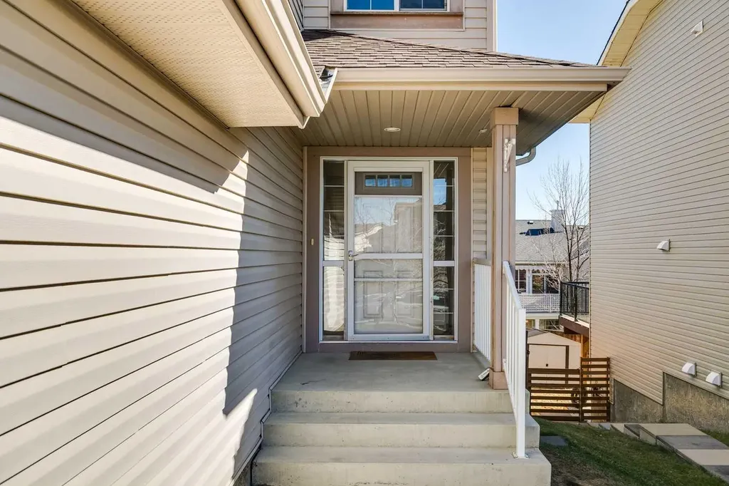 63 Westmount Circle Okotoks AB T1S 0B7