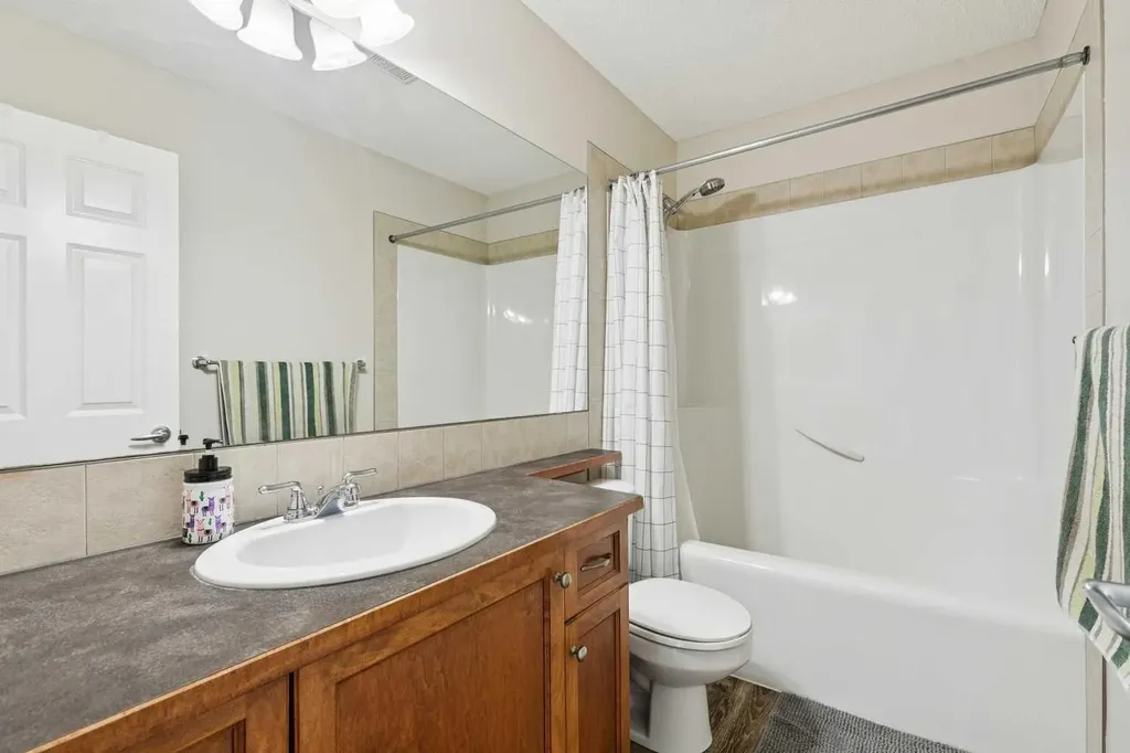 63 Westmount Circle Okotoks AB T1S 0B7