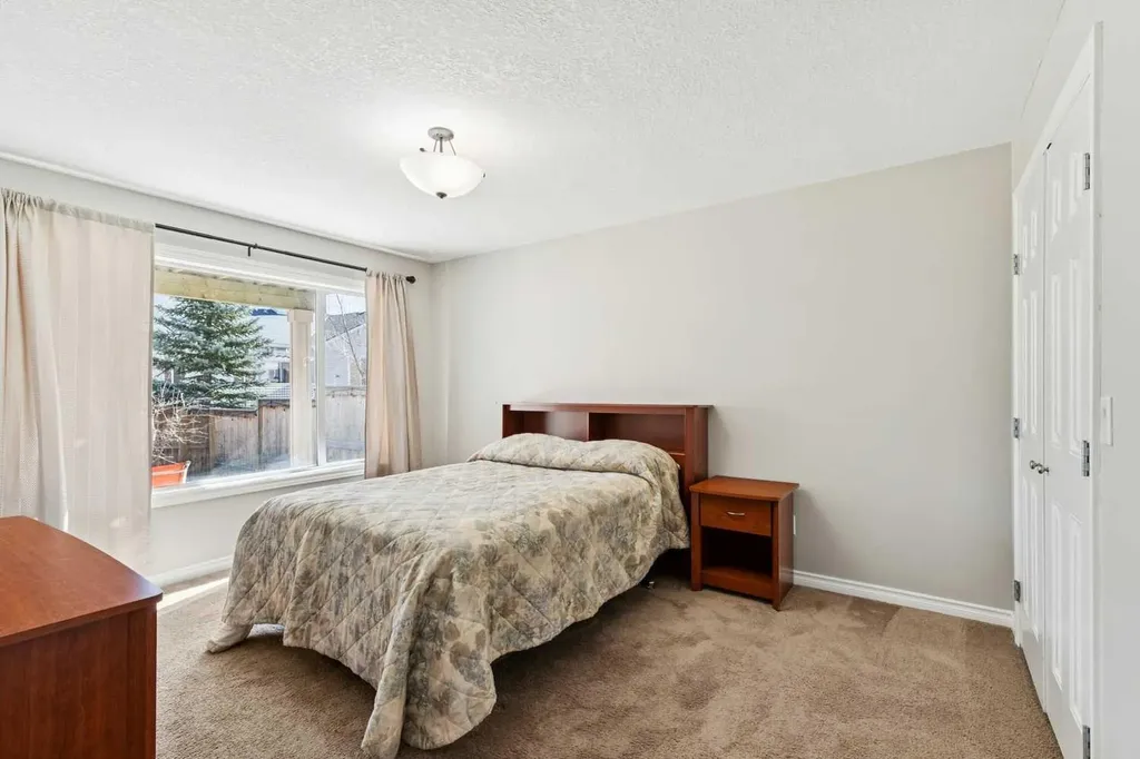 63 Westmount Circle Okotoks AB T1S 0B7