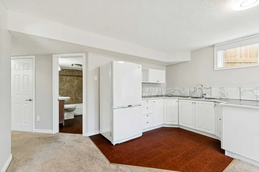 63 Westmount Circle Okotoks AB T1S 0B7