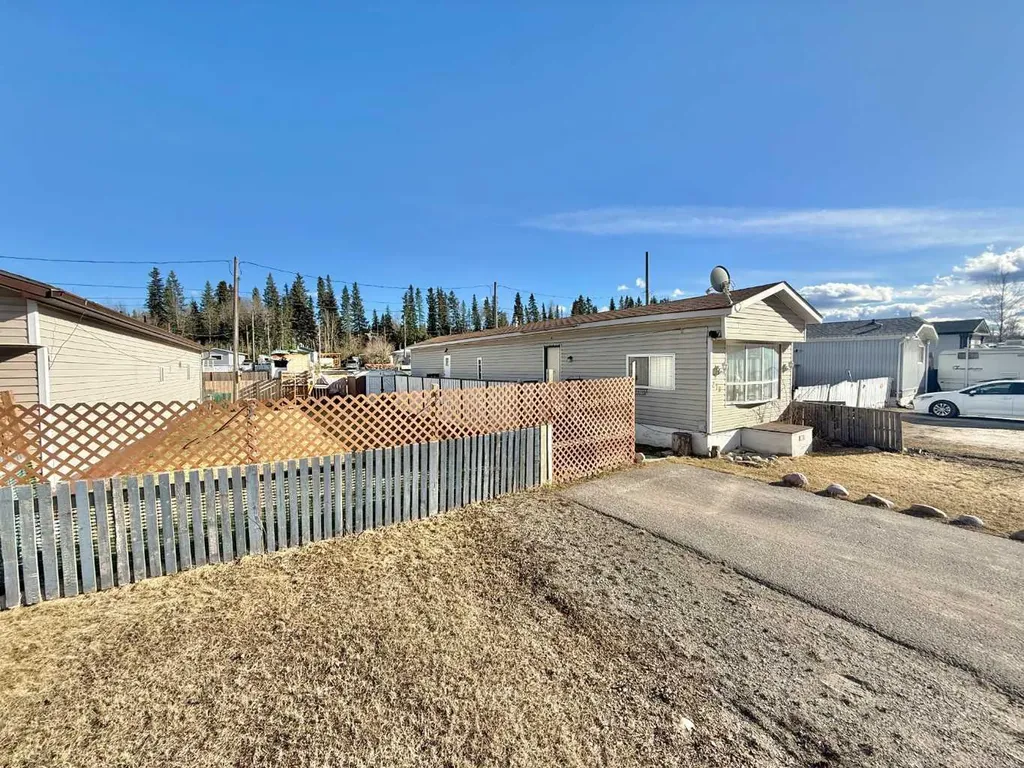 133 Jarvis Street Hinton AB T7V1R6