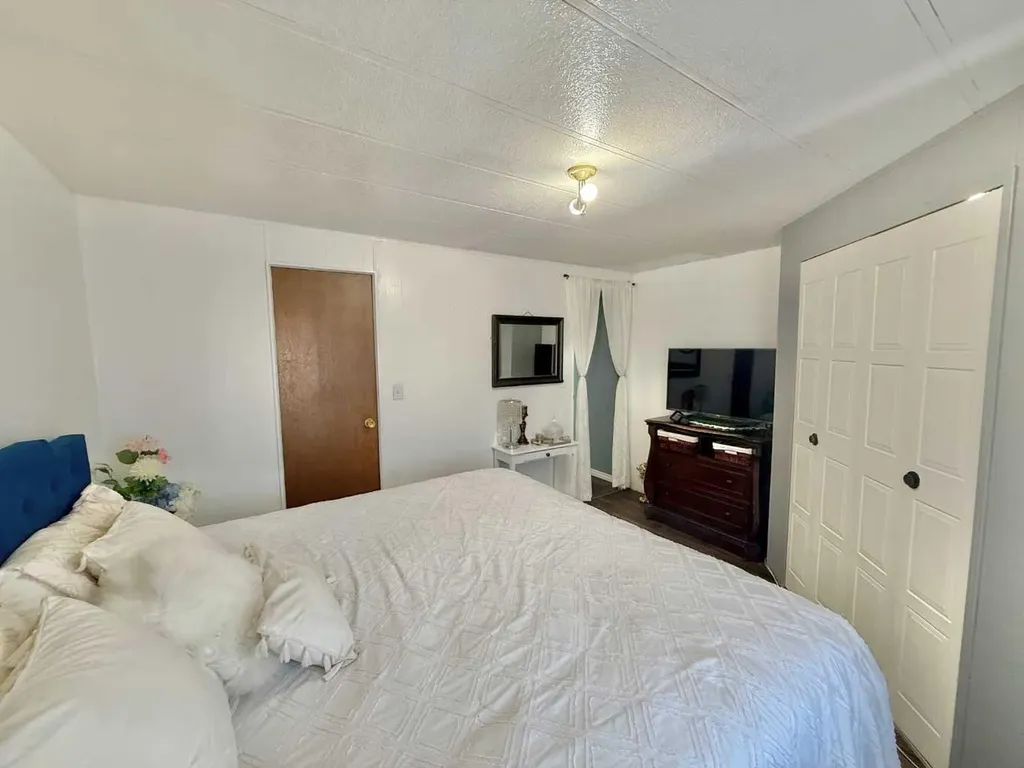 133 Jarvis Street Hinton AB T7V1R6