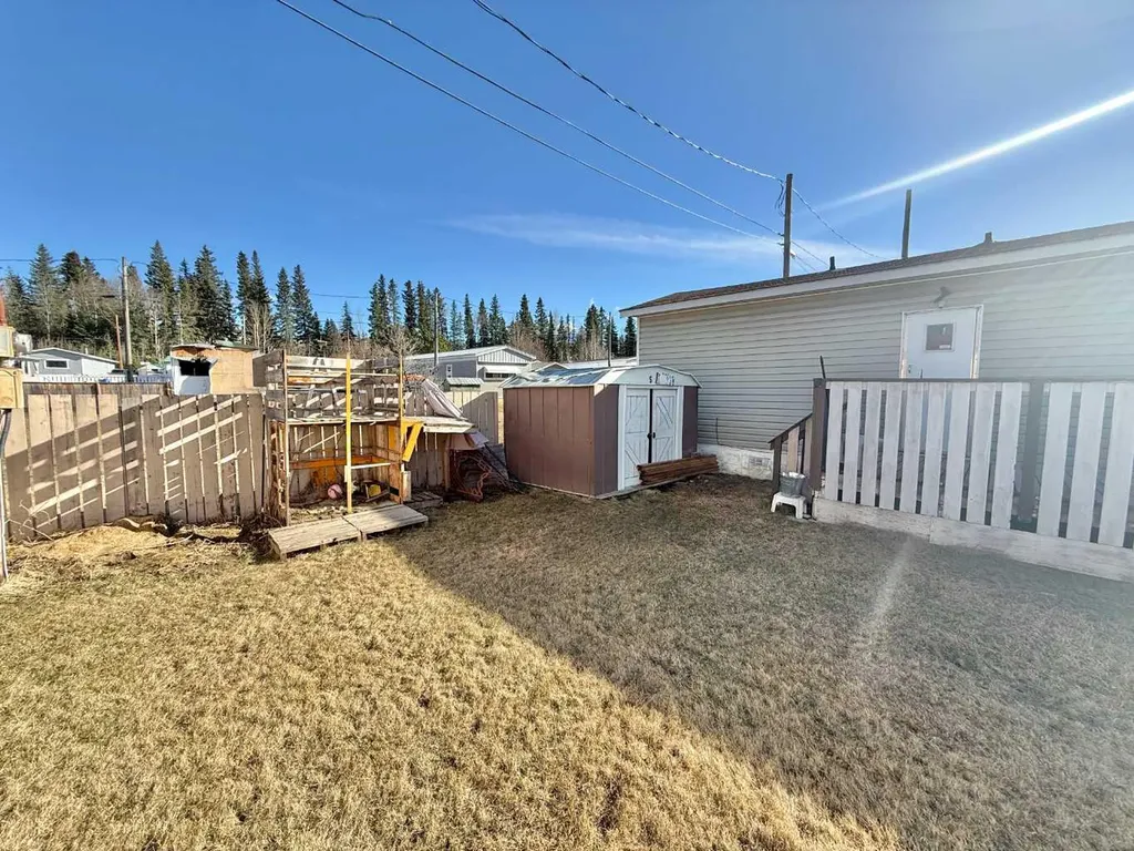133 Jarvis Street Hinton AB T7V1R6