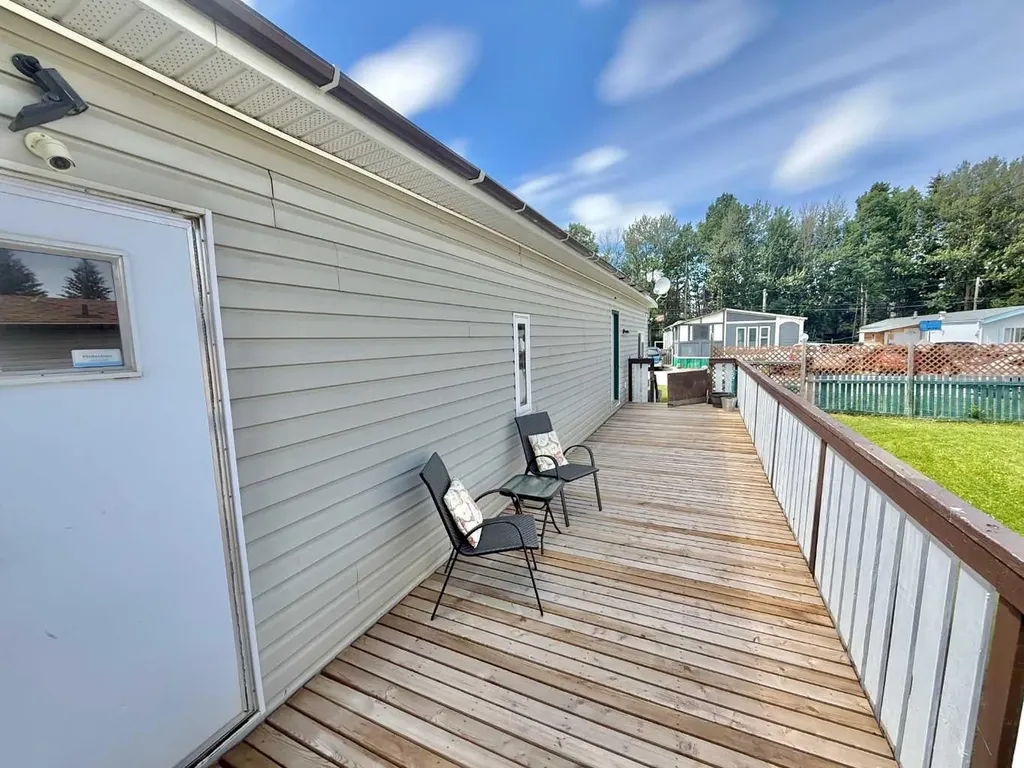 133 Jarvis Street Hinton AB T7V1R6