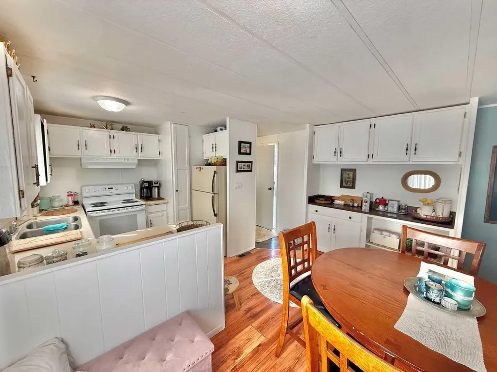 133 Jarvis Street Hinton AB T7V1R6