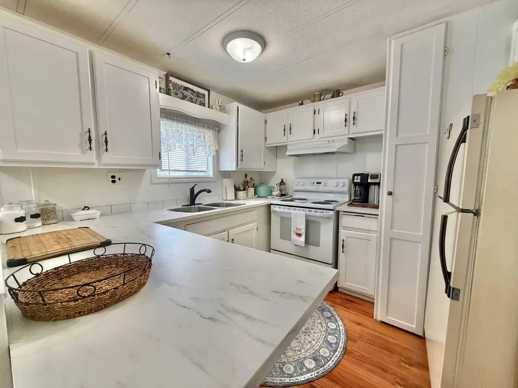 133 Jarvis Street Hinton AB T7V1R6