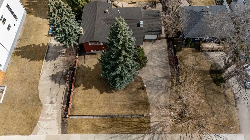 3919 43 Avenue Red Deer AB T4N 3B8
