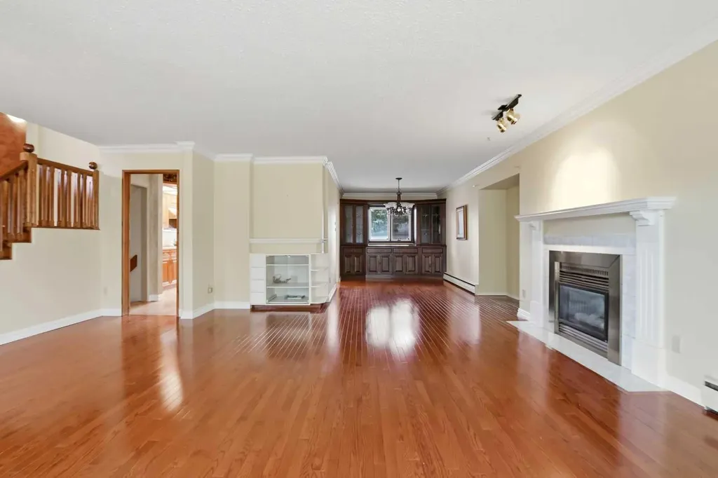 3919 43 Avenue Red Deer AB T4N 3B8