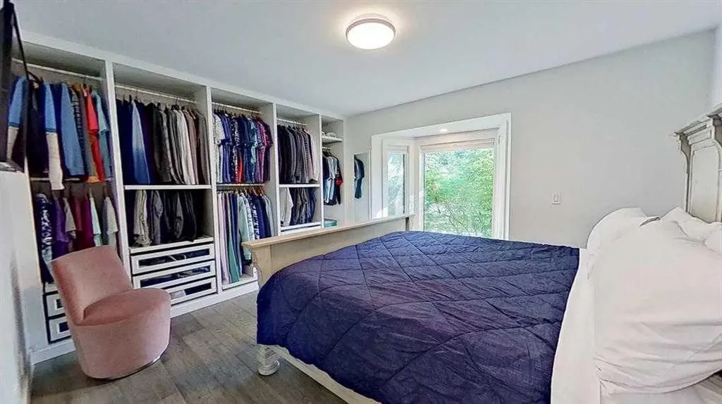 1423 18 Street NE Calgary AB T2V 4V8